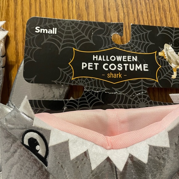 Halloween Shark dress up dog costume - Picture 5 of 7